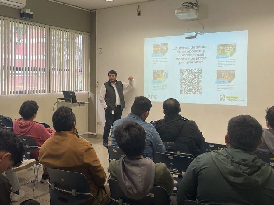 Participamos en la IX Feria Laboral de la UNI